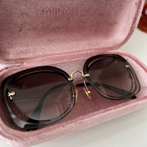 Miu Miu Oversized Sunglasses - Picture 2 of 8